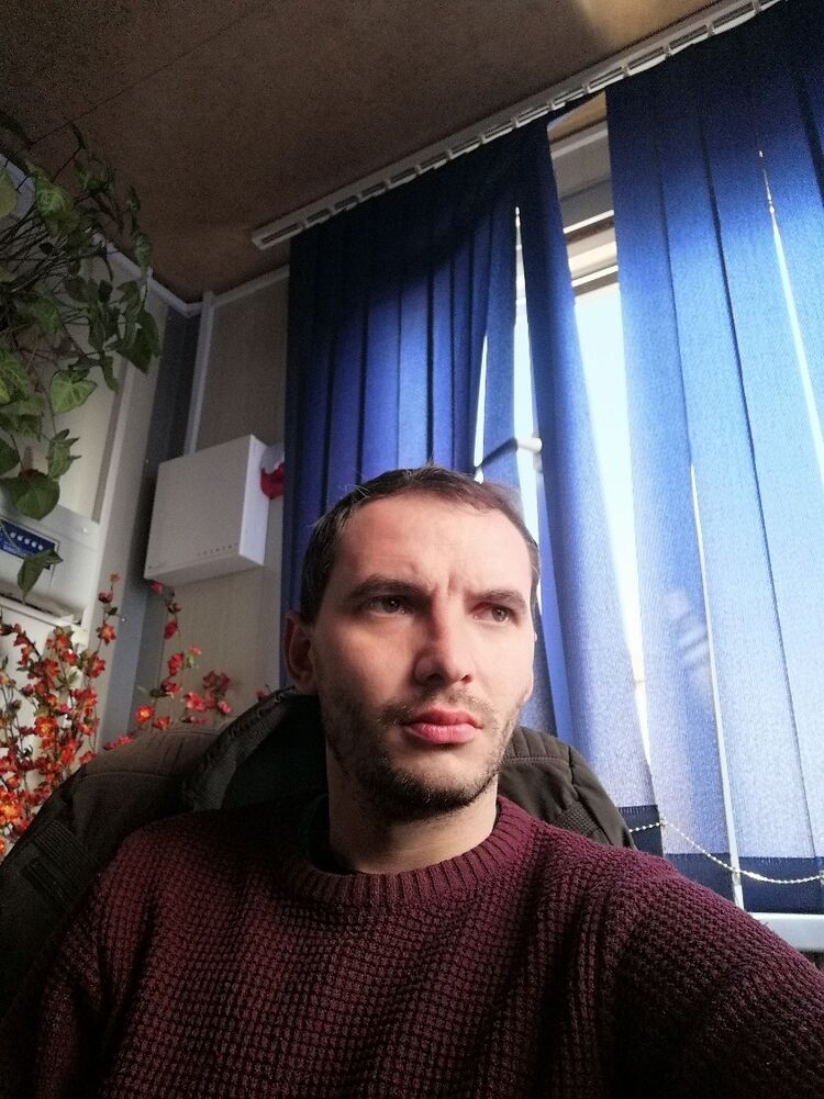  23735631  Oleg, 37 ,    