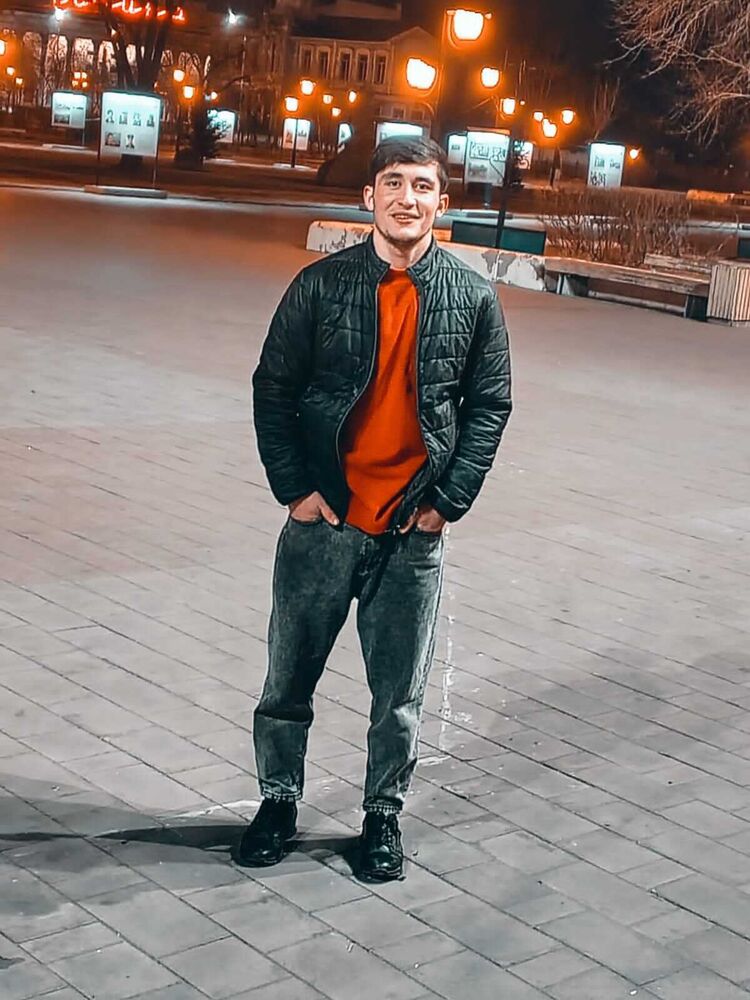  ,   Maks, 22 ,   ,   