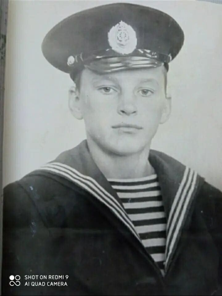  53922611  Sergo, 55 ,    