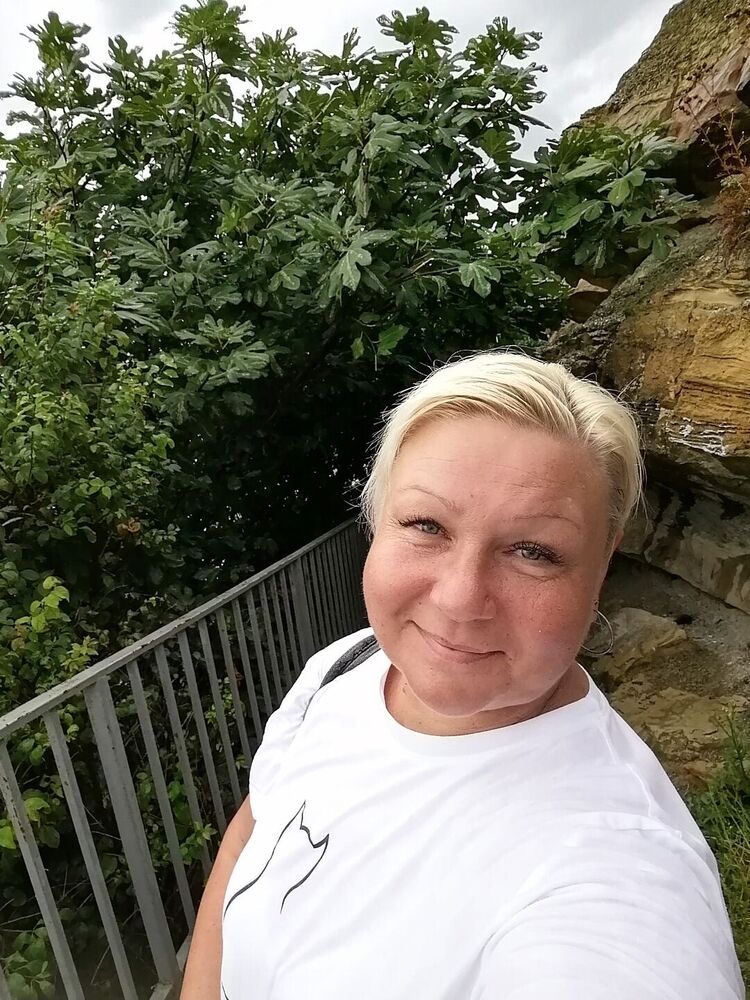  48714361  Tatiana, 55 ,    