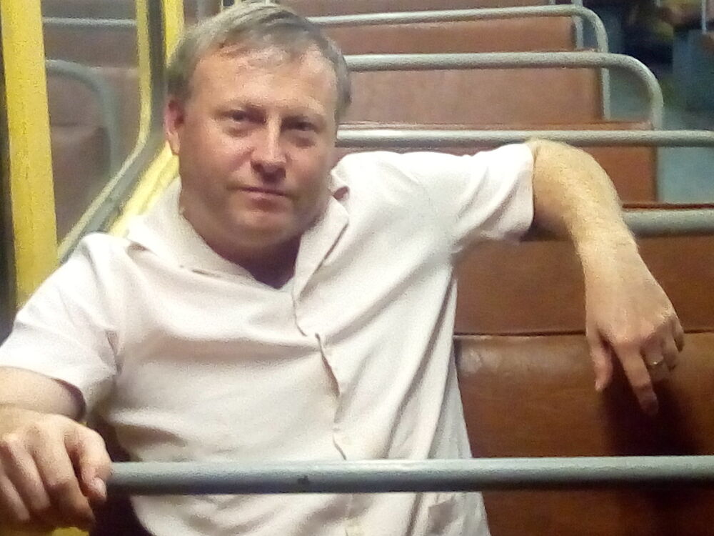  ,   DAVE, 47 ,   ,   , c 