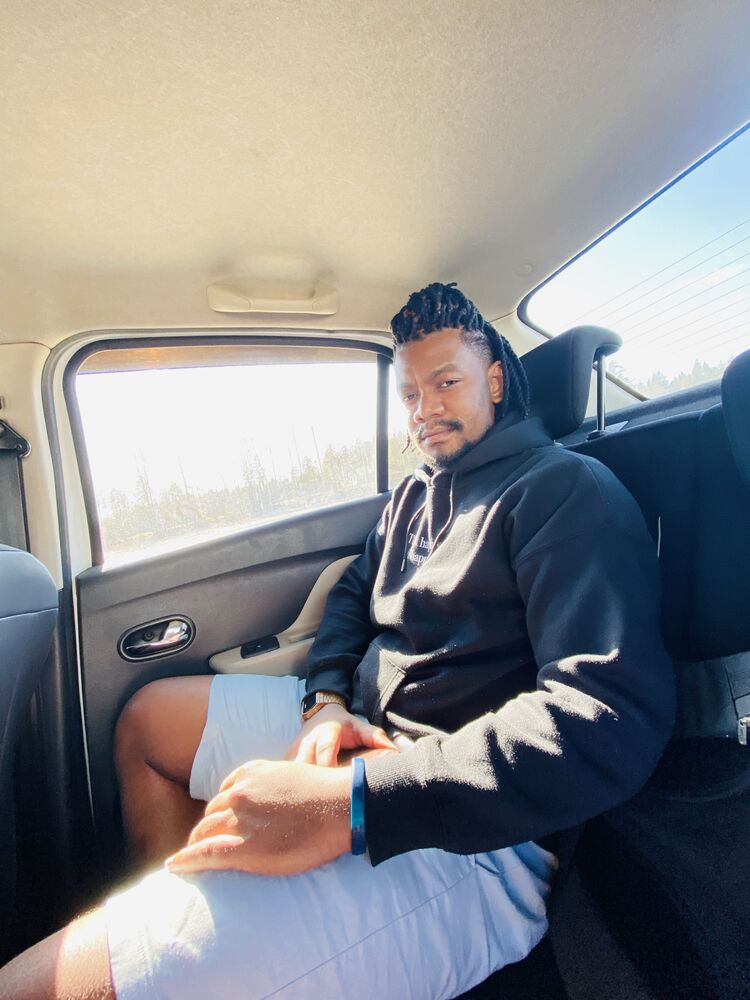  25796801  Khalifa, 32 ,    