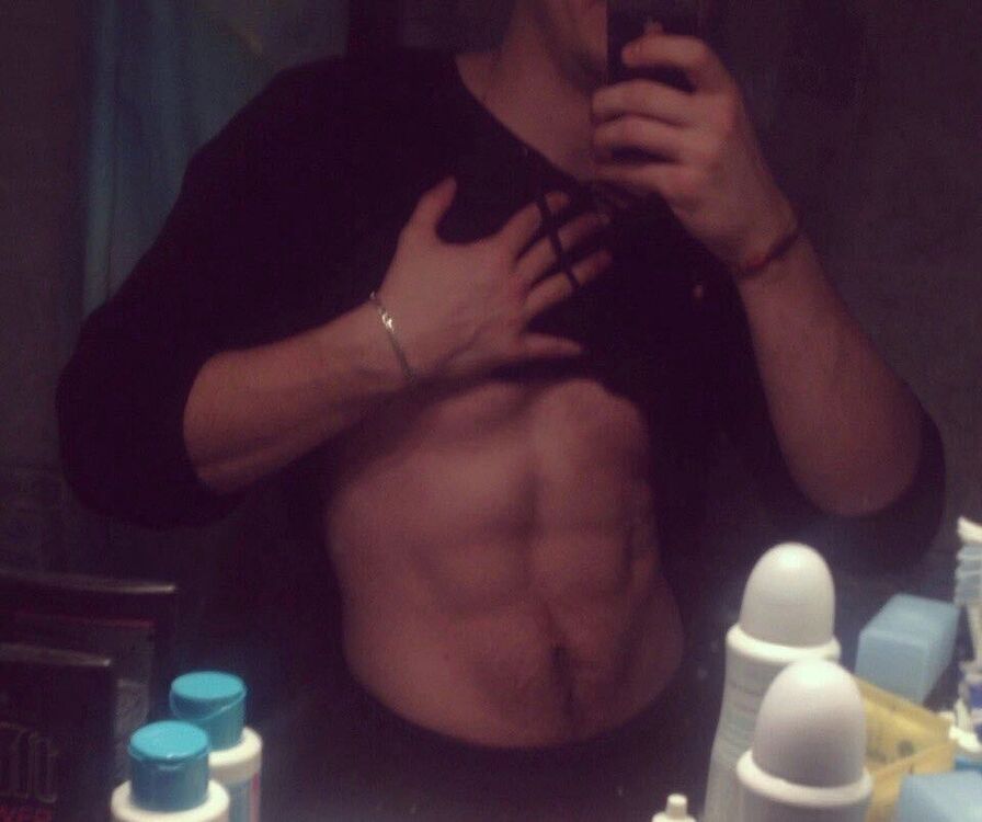  30934951  Yaroslav, 28 ,    
