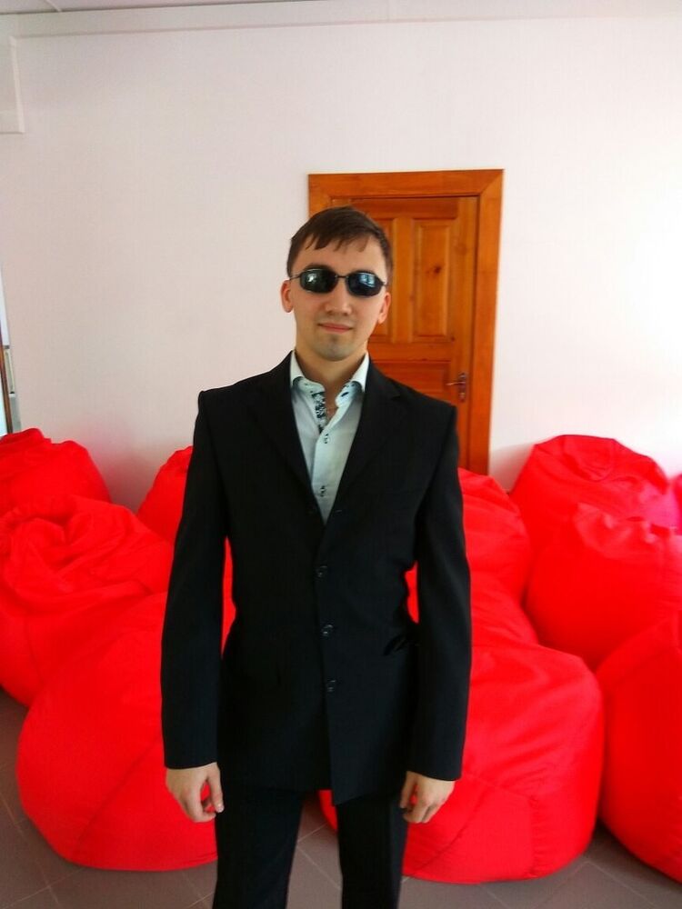 12870981  Anton, 31 ,    