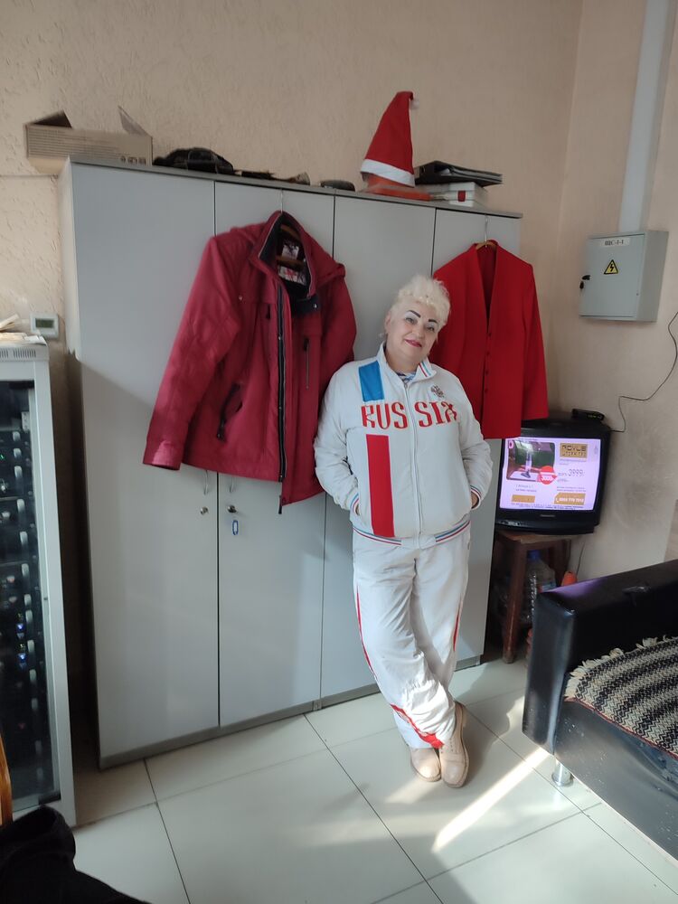  38488271  Tatyana, 61 ,    