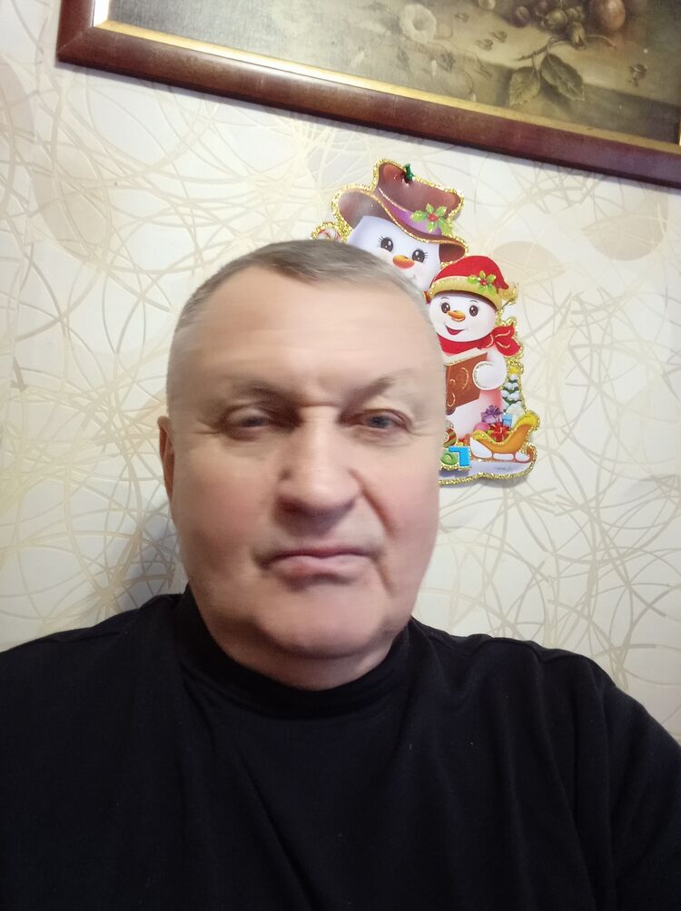  25818071  , 64 ,    