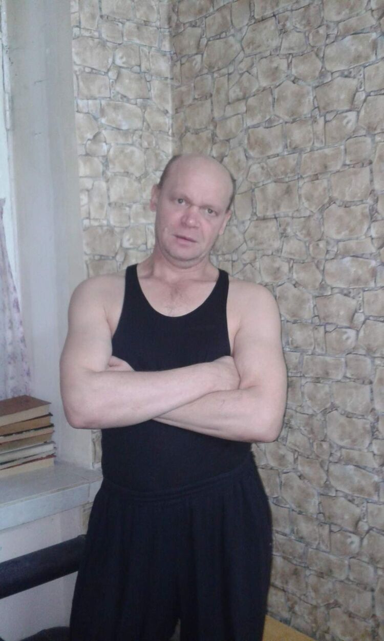 ,   Viktor, 53 ,     , c 