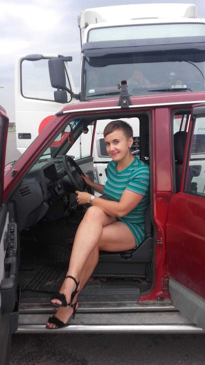  ,   NATALLIA, 41 ,  