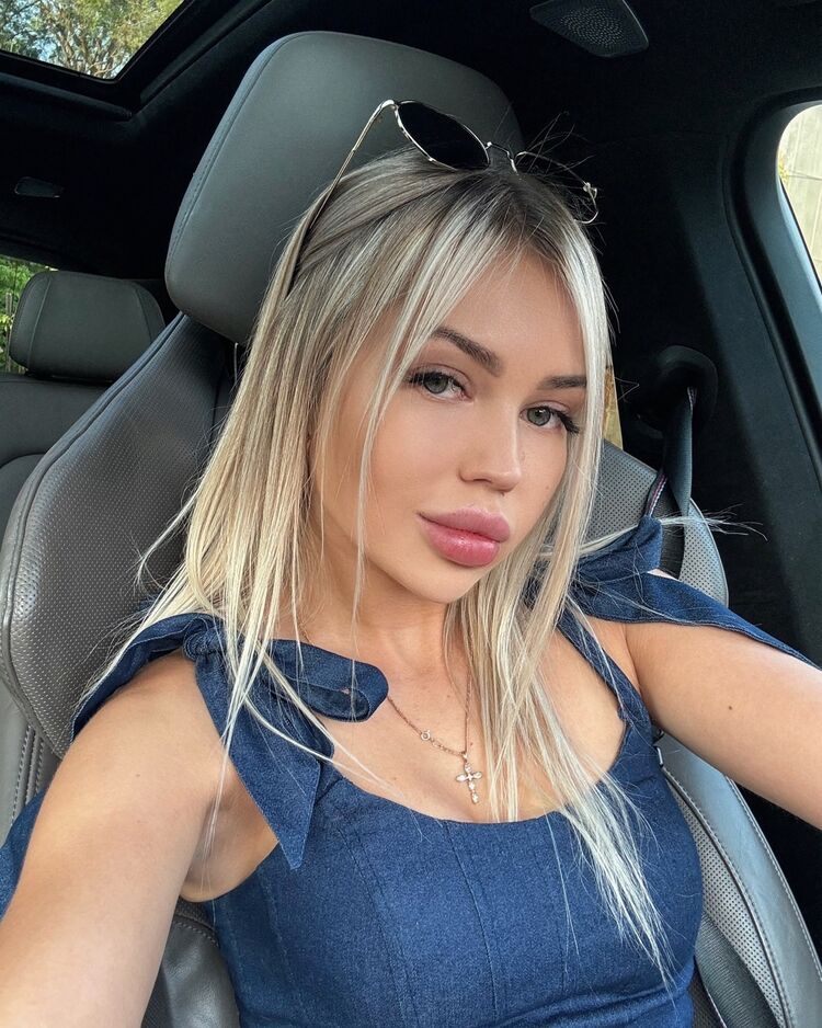  ,   Eva, 22 ,   ,   
