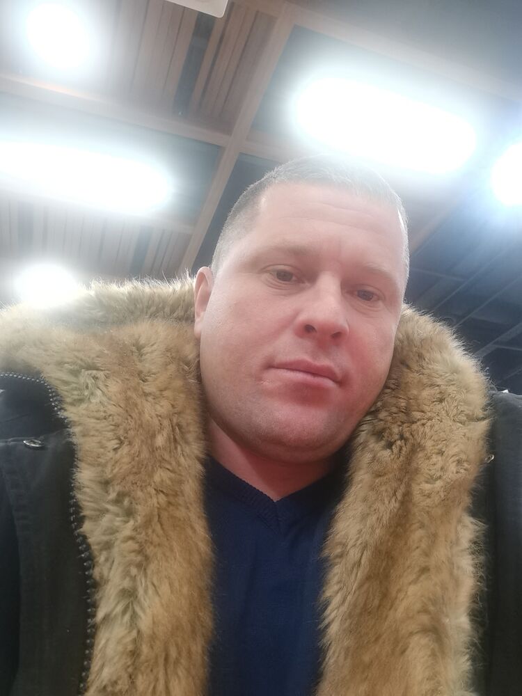  31847441  Stanislav, 41 ,    