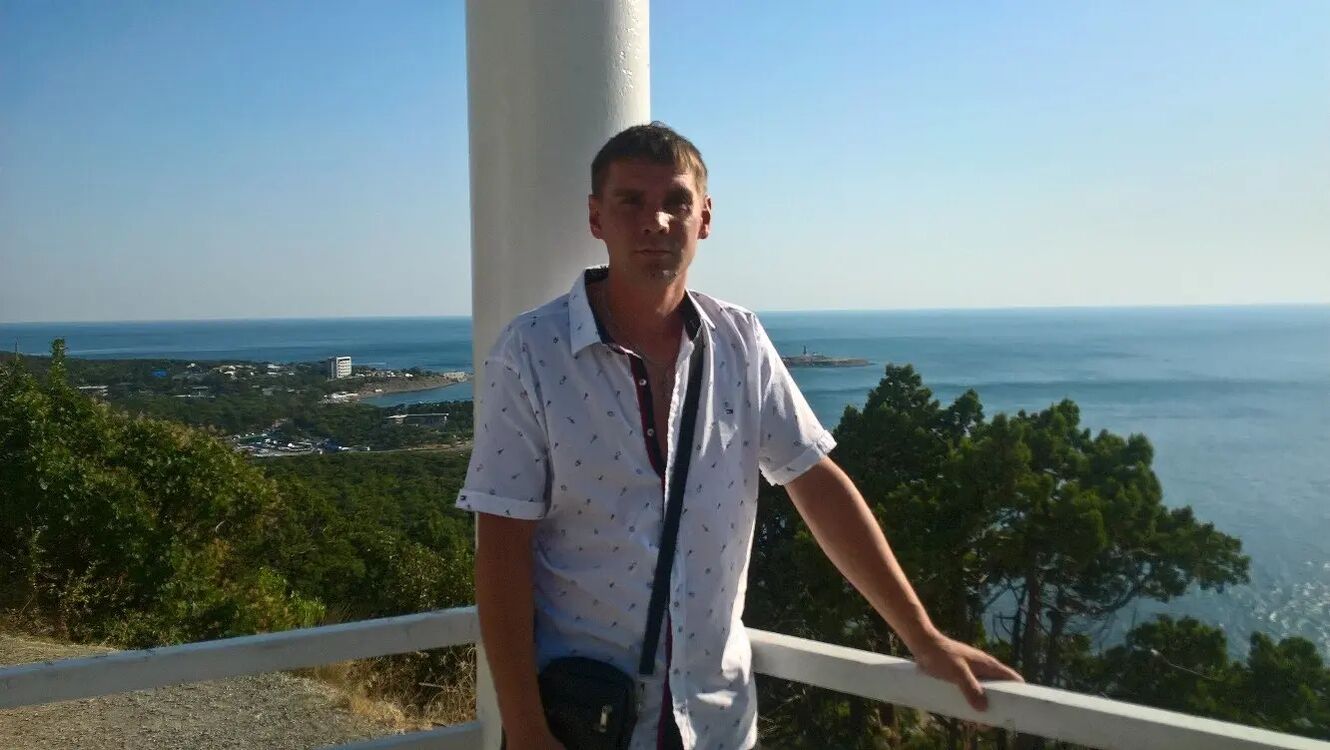  ,   Alex, 41 ,   ,   , c 