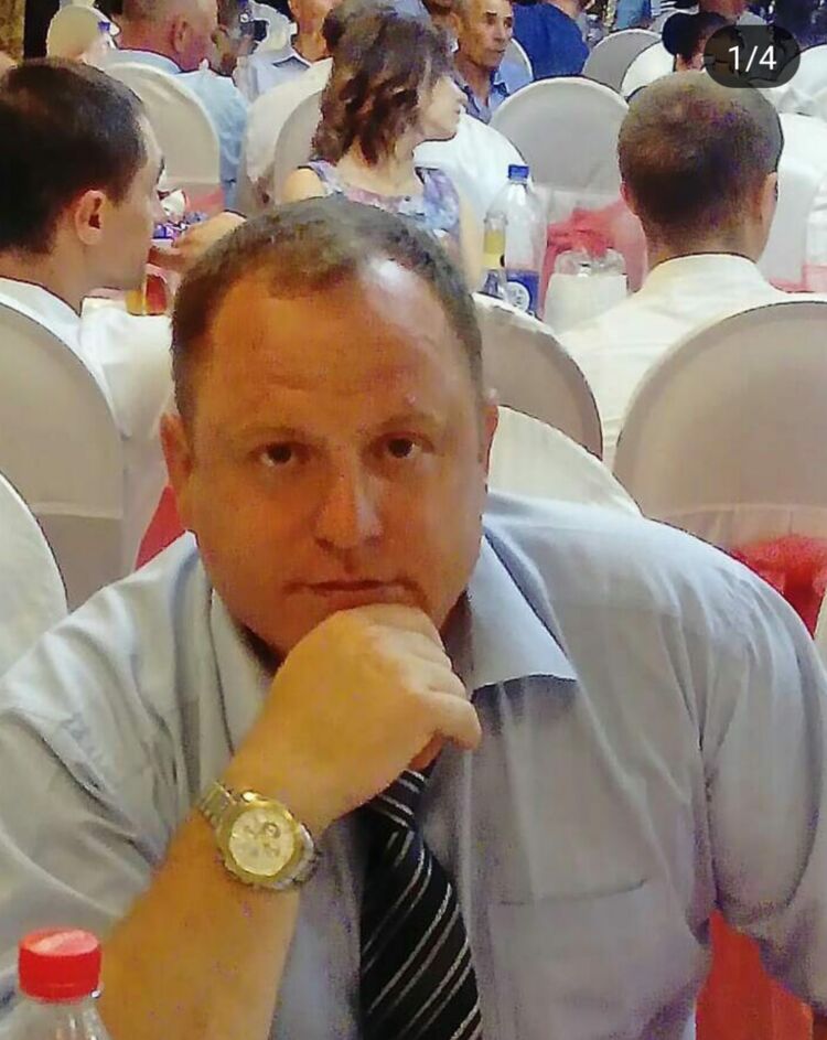 32564671  ANATOLII, 48 ,    
