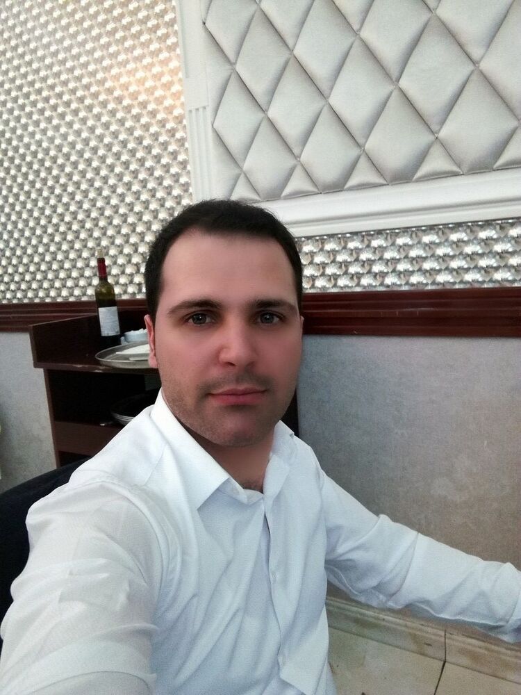  15532391  Jeyhun, 36 ,    