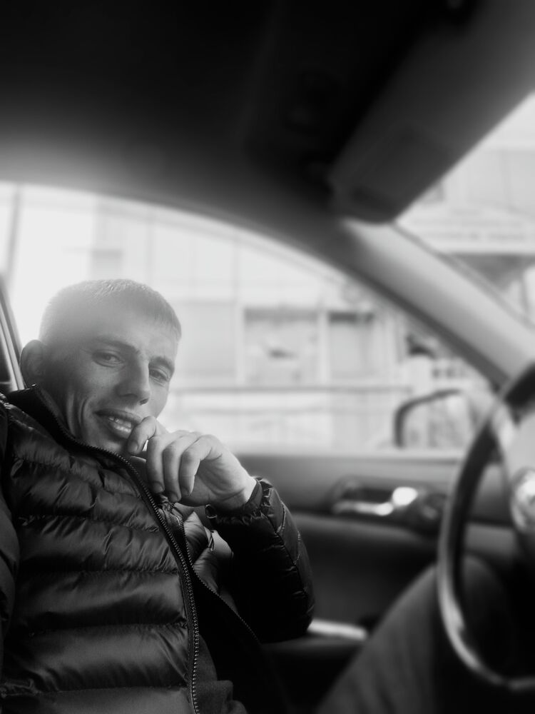  28401081  , 33 ,    -