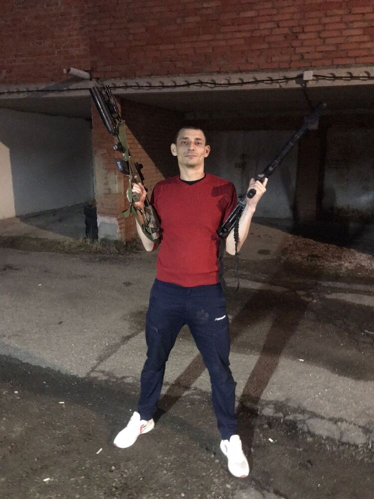  49428981  , 34 ,    