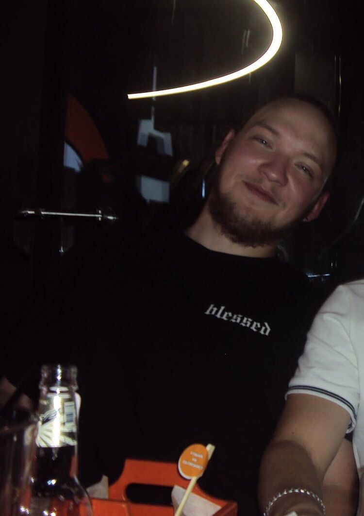  54394751  Graf, 30 ,    -