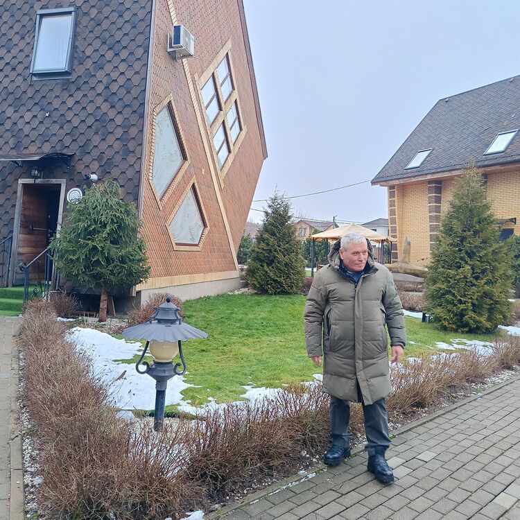  ,   Faruk, 64 ,   ,   