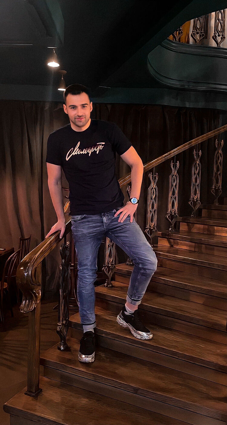  ,   Alex, 35 ,   ,   