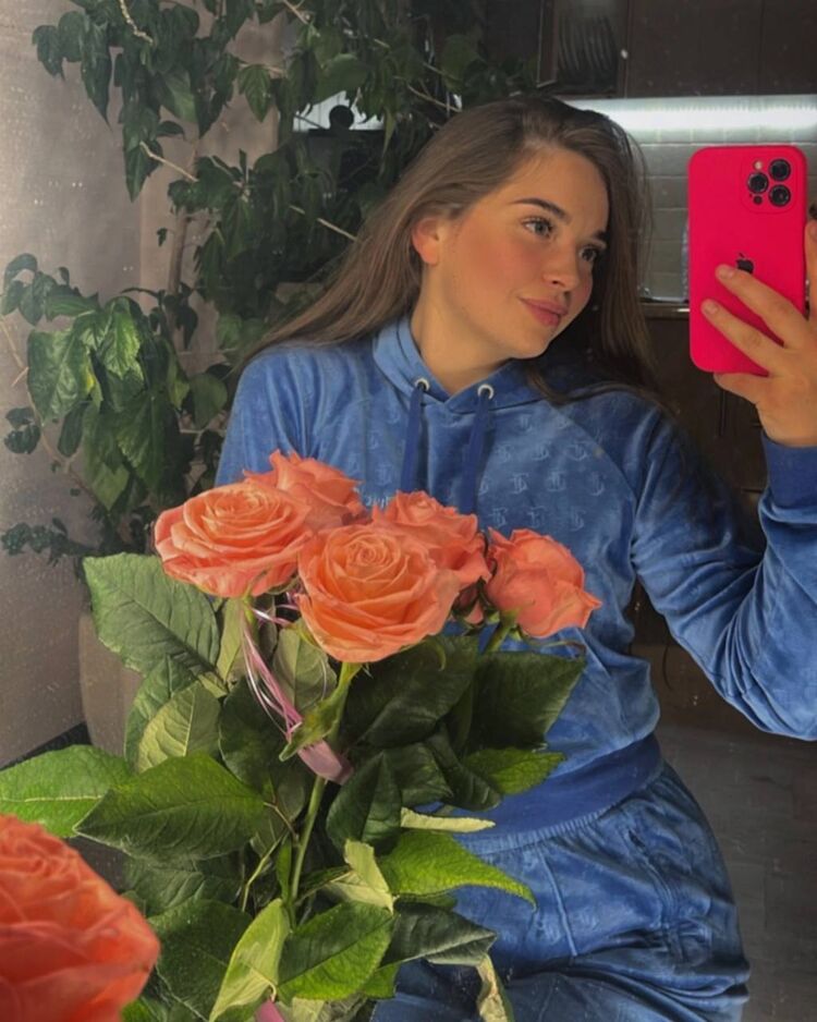  -,   , 24 ,   ,   