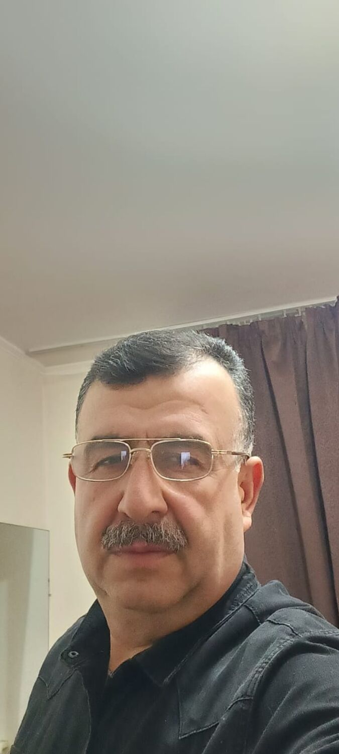  37284441  Aladdin, 51 ,    