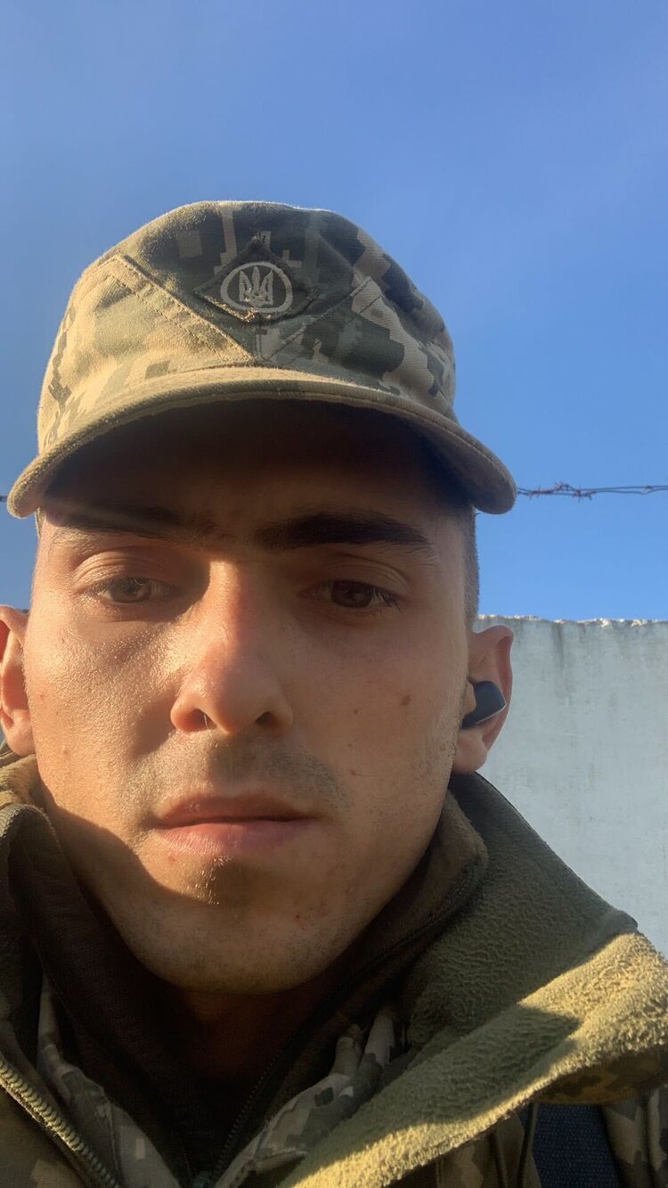  ,   Slavik, 27 ,   ,   