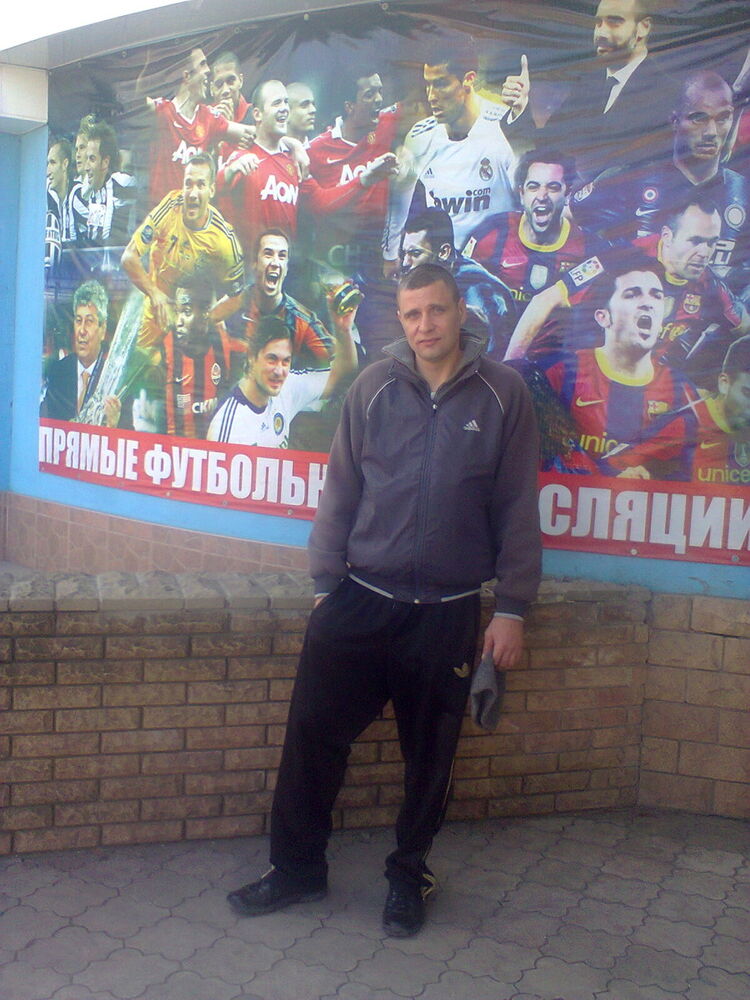 4250111  Aleksandr, 50 ,    