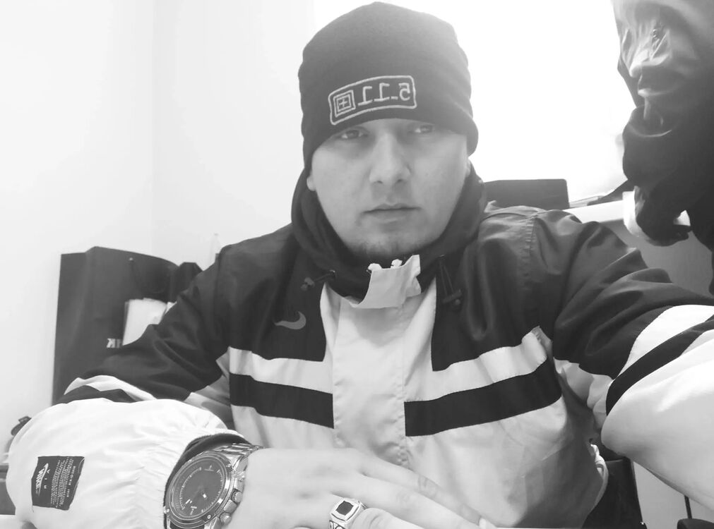  ,   Alexander, 32 ,   ,   , c , 