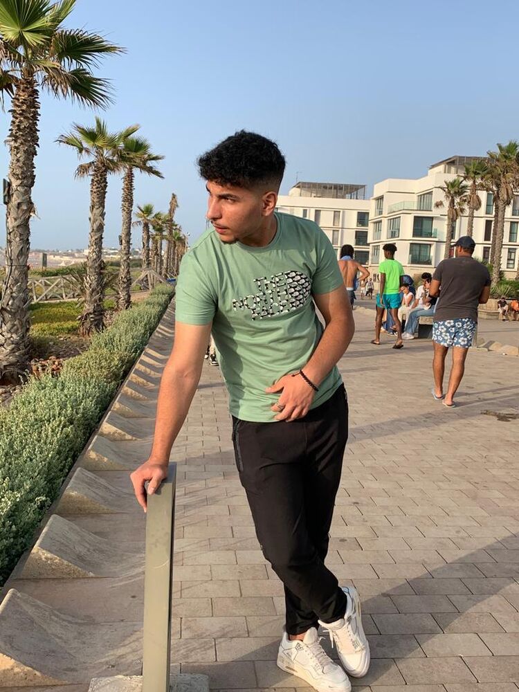  ,   Jonas, 25 ,   ,   