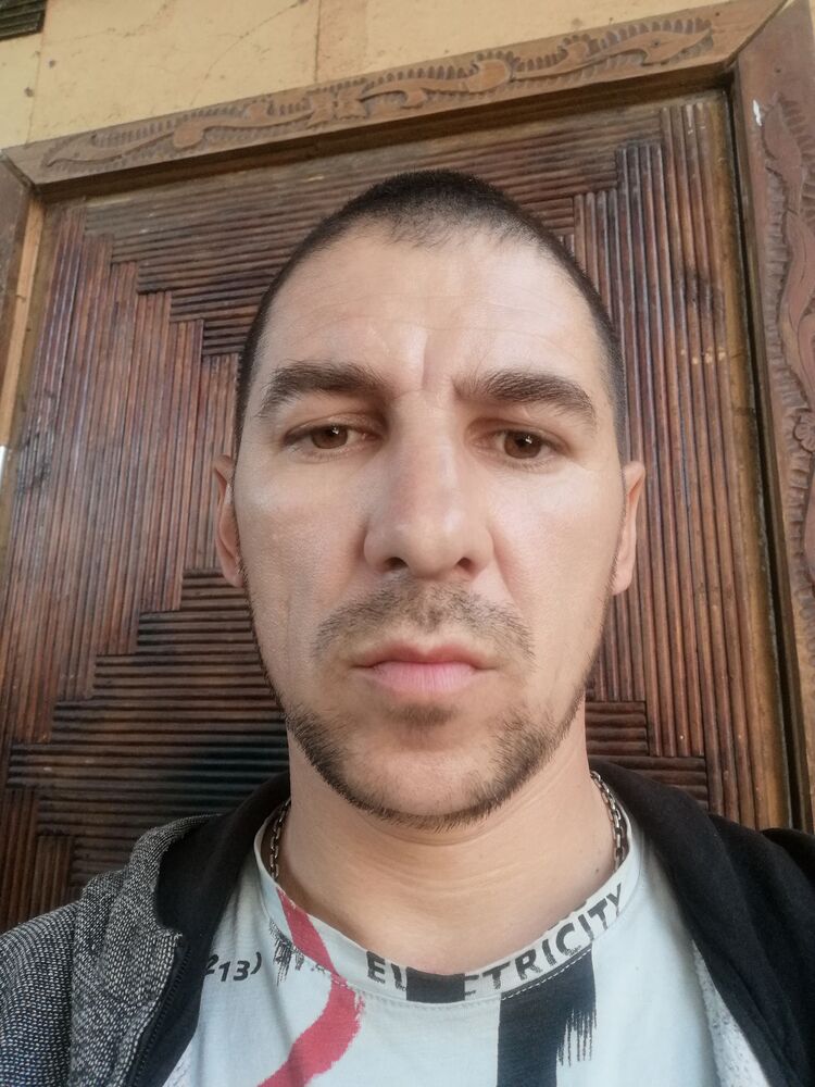  22842601  , 42 ,    