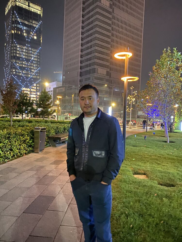  ,   Eldor, 33 ,   ,   