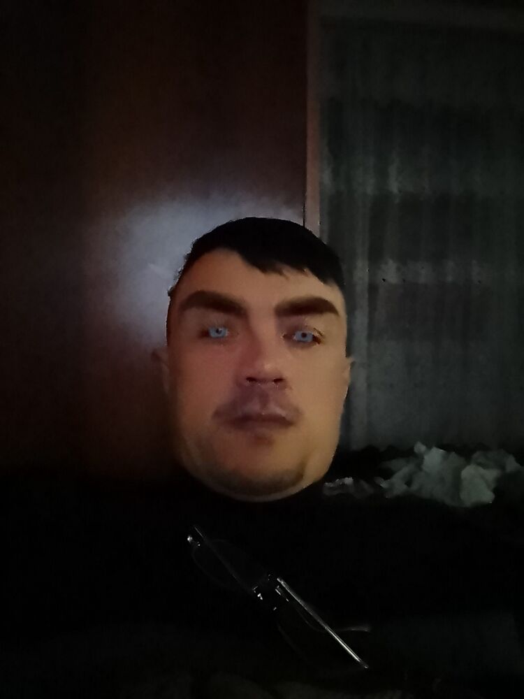  50611131  Mihda Akella, 27 ,    