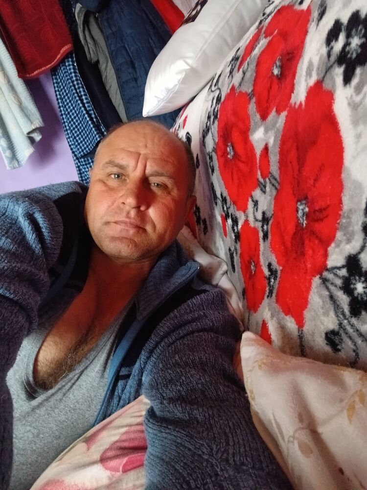  34353391  Anatolii, 51 ,    