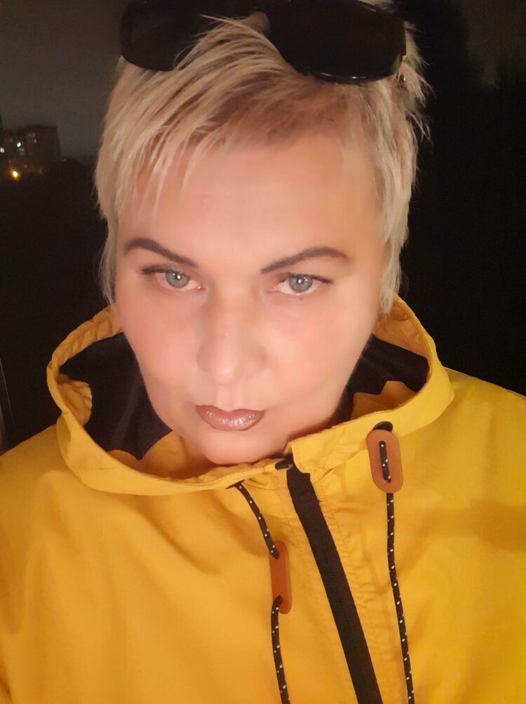  ,   Nata, 52 ,  