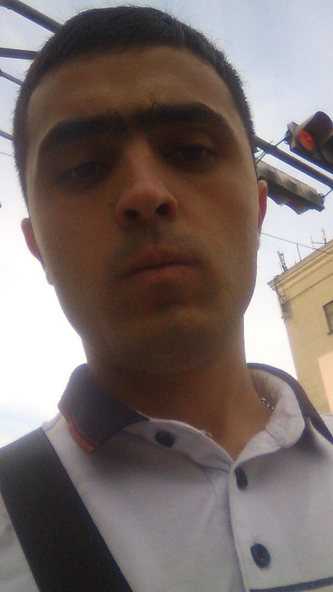  ,   Amir, 33 ,     , c 