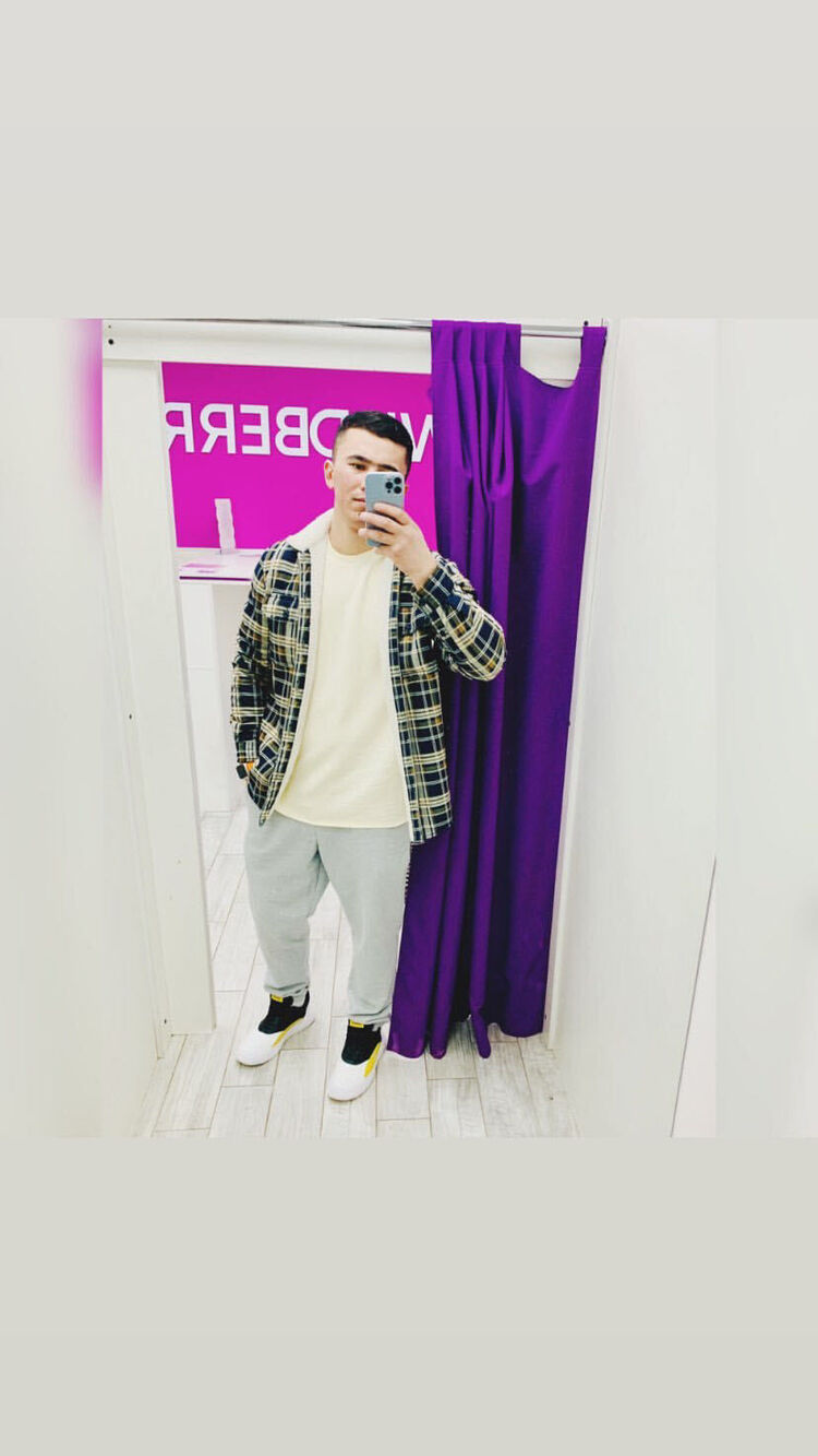  41348481  , 27 ,    