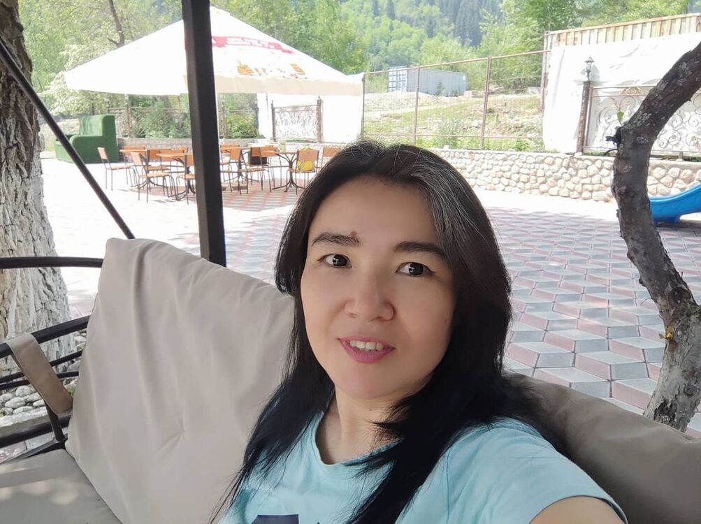  ,   Sara, 50 ,   c 