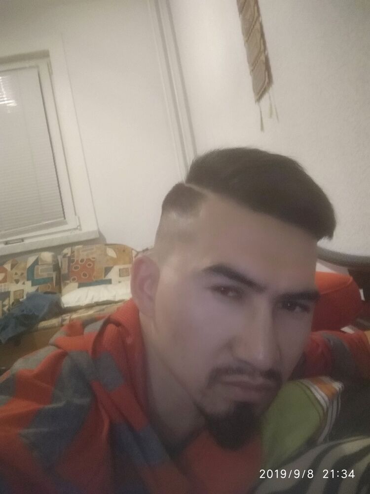  ,   Jon, 32 ,   ,   , c , 