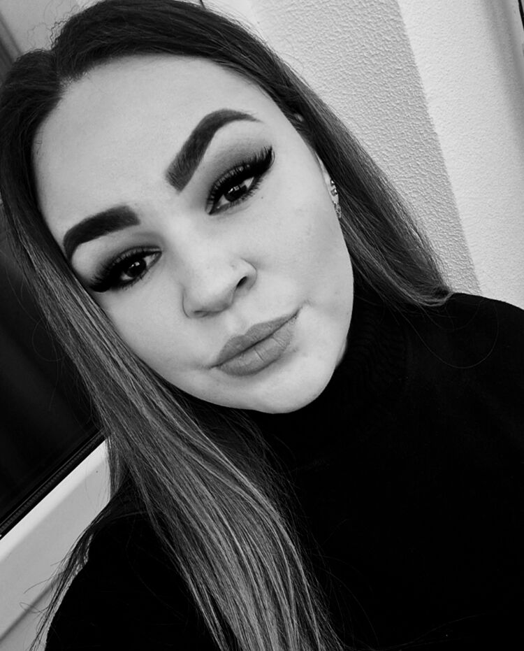  54247221  Apollinaria, 26 ,    