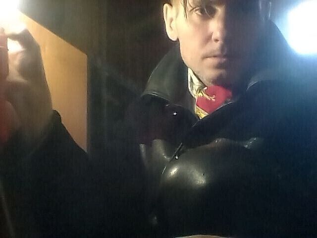  42058841  Ilya, 48 ,    