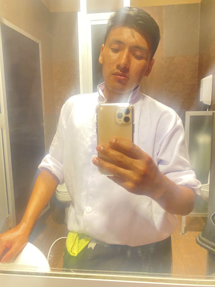  ,   LUIS, 24 ,   ,   