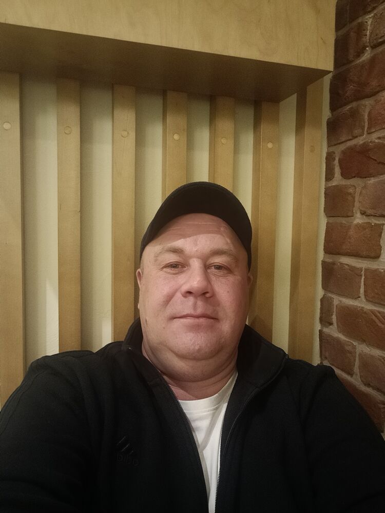  ,   Max, 46 ,   ,   
