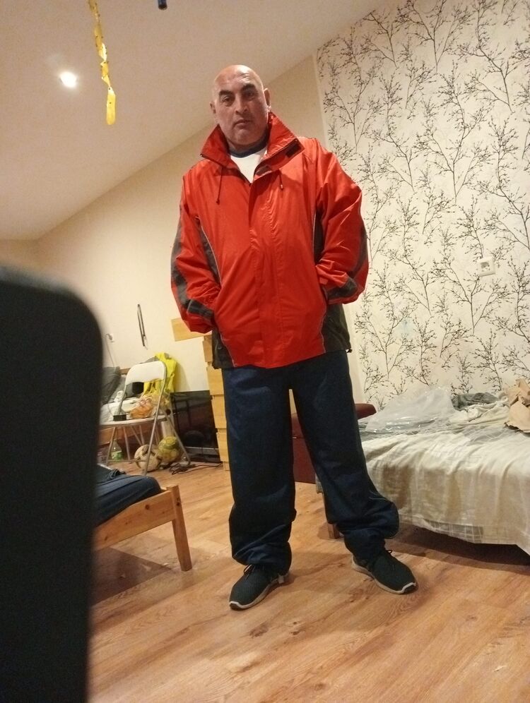  ,   Zurabi, 54 ,   c 