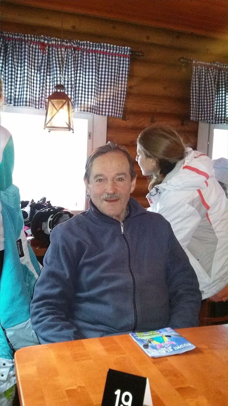  33693561  Vlad, 73 ,    -