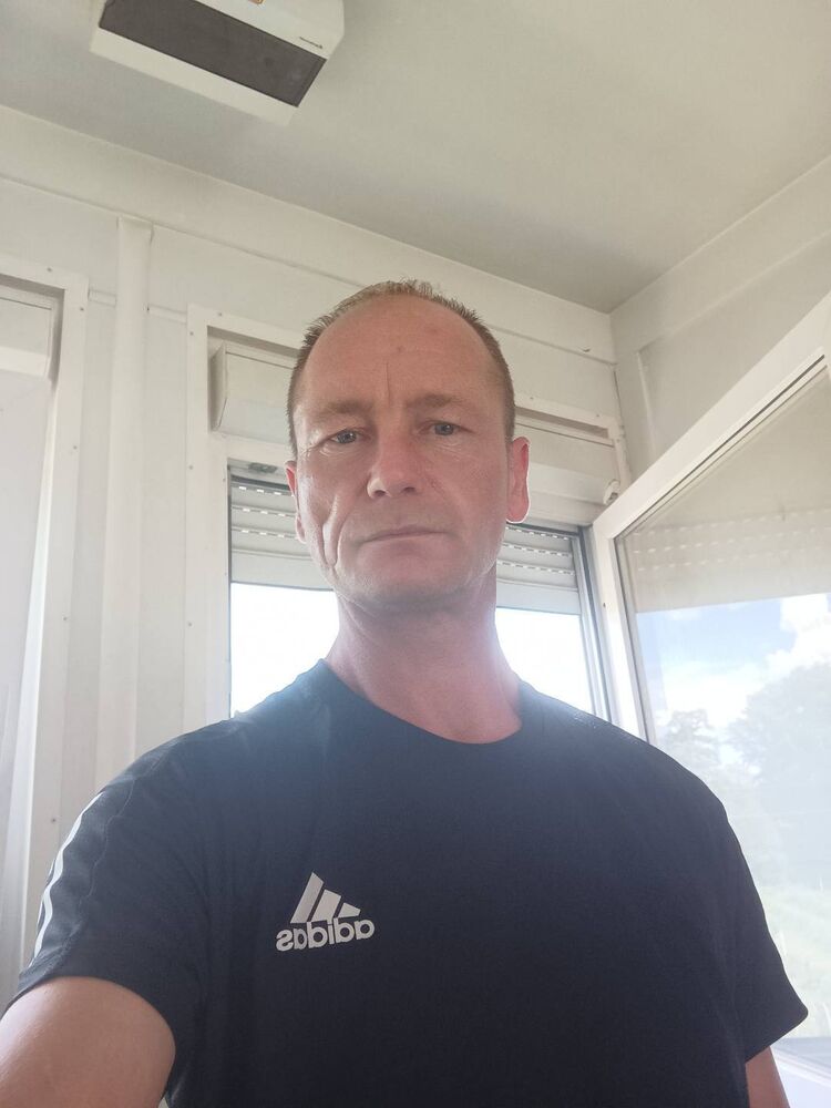  32720381  Mariusz, 42 ,    Zabki