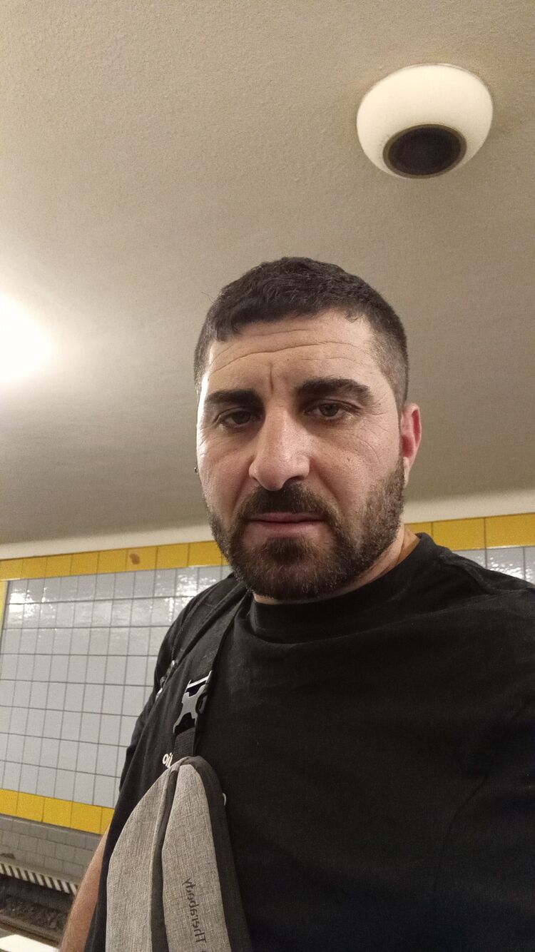  ,   Abdulla, 35 ,   ,   , c 