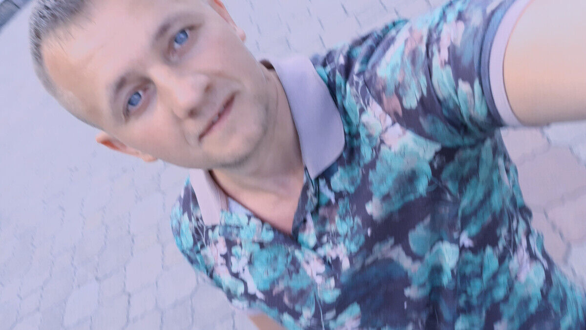  20579451  Andrii, 35 ,    