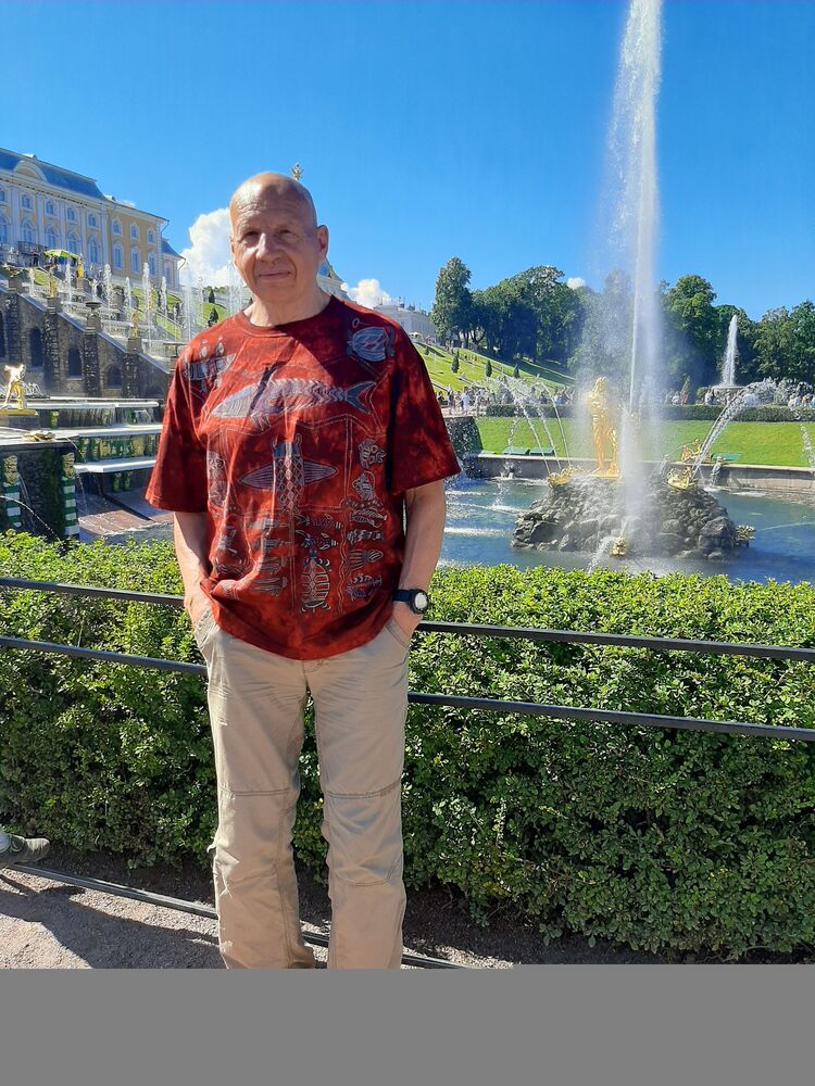  51147391  Victor, 60 ,    