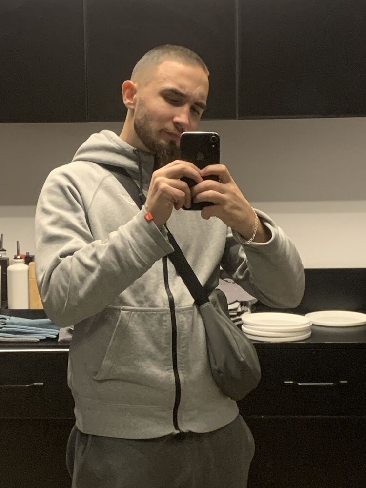  48398281  , 22 ,    