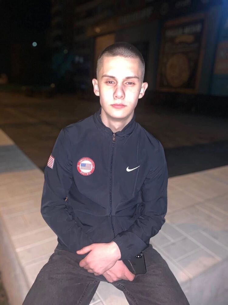  32326201  , 25 ,    