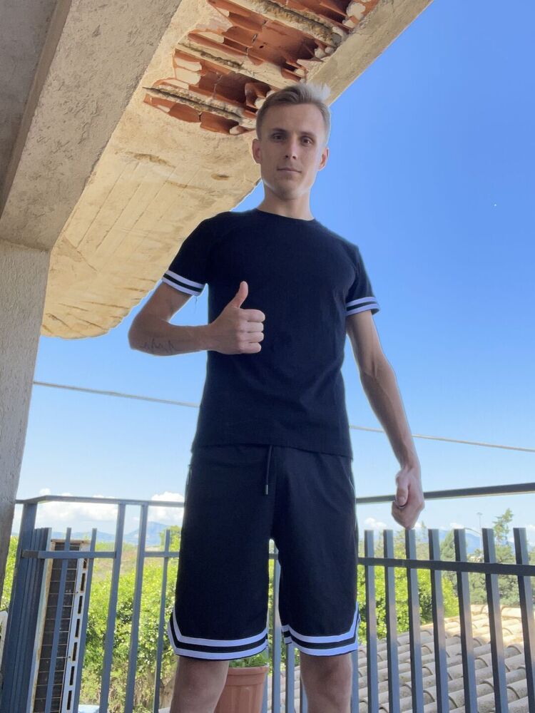 35648921  Vitaly, 26 ,    Partinico
